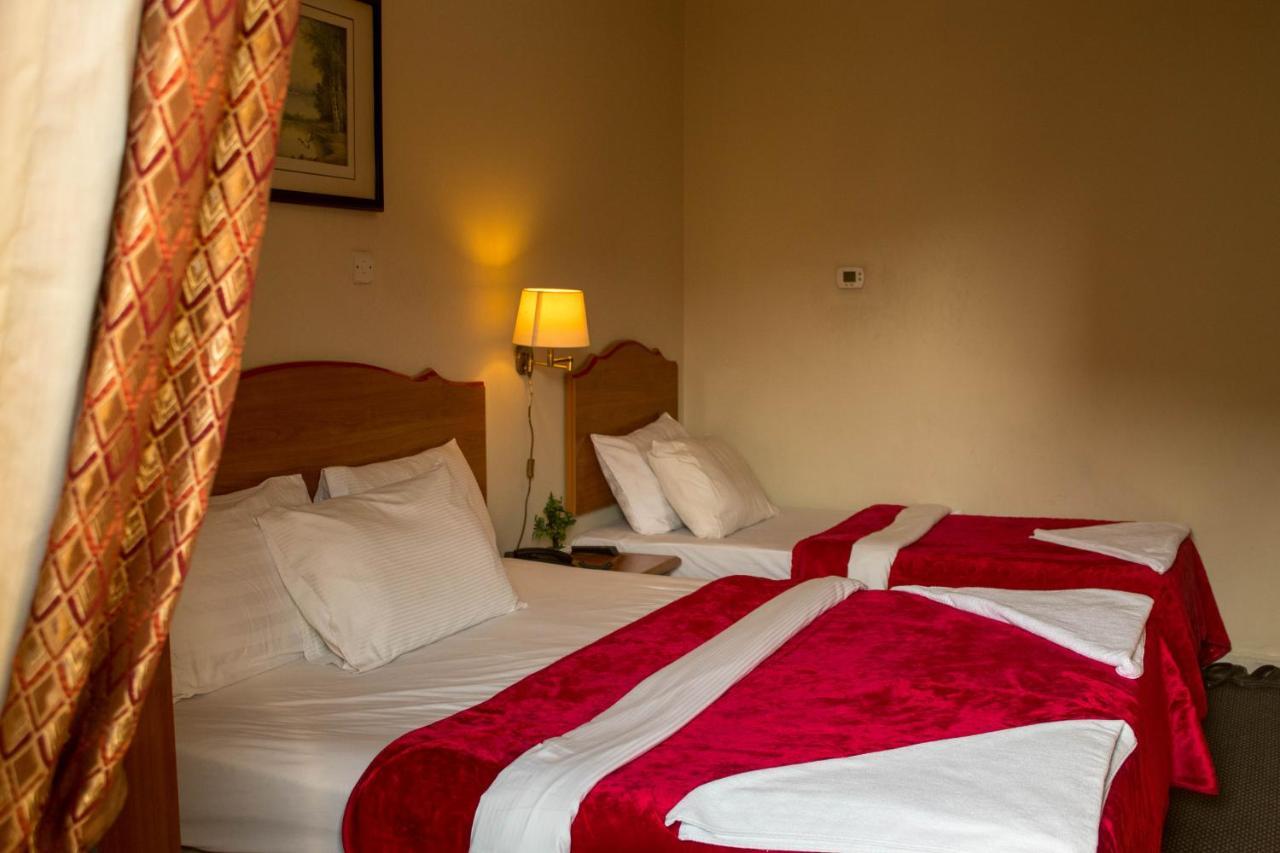 Sahar Hotel 2*