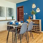 Live Modern Live Luxury - Dubai Studio City