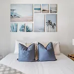 High-End Chic Apartment, Close To Burj Khalifa