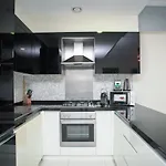 Luxurious Apartments - Damac Mall Street