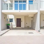 Primestay - 3Br Villa In Basswood In Damac Hills 2