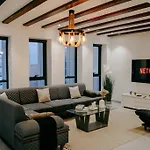 Luxury 3 Bedroom Sub Penthouse With Rooftop Pool