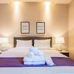 Cityscape Lofts Living In City Walk 2Br Unit