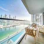 Seaside Splendor: Luxe Retreat At Emaar Beachfront