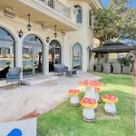 Prestigious 5Br Villa With Assistant Room And Private Pool In Frond O Palm Jumeirah By Deluxe Holiday Homes