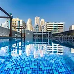 Comfortable 2Br Apartment At Studio One Dubai Marina By Deluxe Holiday Homes