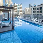 Comfortable 2Br Apartment At Studio One Dubai Marina By Deluxe Holiday Homes