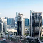 Downtown Dubai 2Br Apartment In Act Towers Near Burj Khalifa