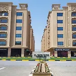 Elegant Home With Lively Vicinity In Dubai\'S Heart
