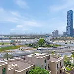 Savis Home- Stunning City & Vibrant Dubai Marina