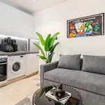 Lux Studio In Downtown In The Sterling By Omniyat
