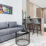 Lux Studio In Downtown In The Sterling By Omniyat