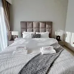 2Br Stunning Full Burj Khalifa View