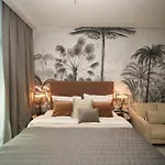 Comfy Stylish Studio On The Palm