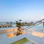 Chic 1-Br Apt & Balcony In Binghatti Heights