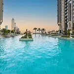 Luxury Apt In Business Bay Water Canal View