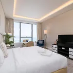 Nasma Luxury Stays - Sea-View Studio In Palm Tower With Full Amenities