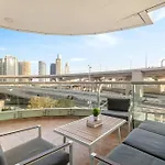 Stunning 2Br In The Heart Of Marina