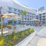 Modern Spacious- 2 Bedroom With Pool & Gym- Luma 22 Jvc