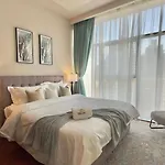 3Br High Floor At Boulevard Crescent In Downtown By Vibel
