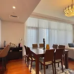 3Br High Floor At Boulevard Crescent In Downtown By Vibel