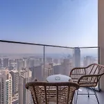 Modern Comfort And Stylish 1-Bedroom In Downtown That Sleeps 2