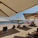 Stunning Infinite Sea View Three Bedroom Plus Maid\'S Apartment In Palm Jumeirah