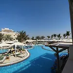 Stunning Infinite Sea View Three Bedroom Plus Maid\'S Apartment In Palm Jumeirah