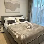 Brand New Premium 1Br With Pool View In Jvc