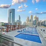 Luxury Condo With Full Marina View Near Beach