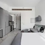 Studio Mag 930, Burj Khalifa Skyline View