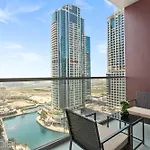 Elegant 1-Bedroom With Stunning Lake View In Jlt