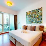 Horizon - Spacious Four Bed In The Marina