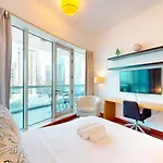 Horizon - Spacious Four Bed In The Marina