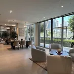 Downtown Luxury - Elegant 1-Bedroom Apartment - 5 Minutes Walk To Dubai Mall