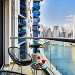 1Br Stunning Canal & Burj View, Luxury Stay At Fairview Residency