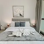 Rare Holiday Homes - Jumeirah Village Circle - La Riviera Estates B - R106