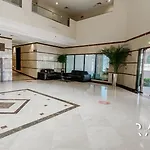 Rare Holiday Homes - Jumeirah Village Circle - La Riviera Estates B - R106