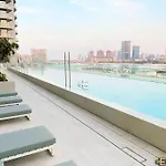Breathtaking 1 Bed Palm View Apartment