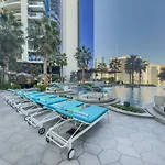 Luxury 2Br With Burj Khalifa Views Pool & Gym
