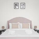 Vayk - Contemporary Marina-Front Apartment In A Top Location