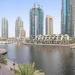 Vayk - Contemporary Marina-Front Apartment In A Top Location