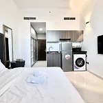 Al Manara Classic Lux Studio