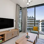 Luxury 1Br Featuring Guest & Study Room-Sobha Waves