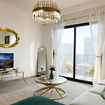 Stylish 1Br Apt In Prime Dubai Hills