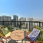 Stylish 1Br Apt In Prime Dubai Hills