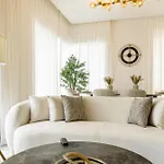 Fam Living - 3 Bedroom And Maids Room Retreat Overlooking Dubai Canal
