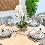 Stunning 1Br In Jvc Binghatti Amber By Deleguest