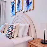 Canal Front - Luxury 2Br Stay In Al Wasl