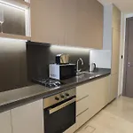 Stunning Studio In Peninsula Five